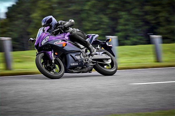 2023 YAMAHA YZFR3海外新色發表：幻影紫夢回90年代！