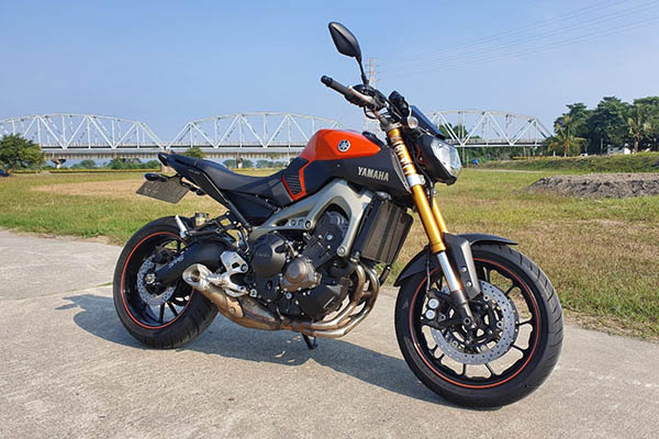 2.9 mt. Yamaha MT-09 2015. Yamaha MT 09. Ямаха МТ 09 2015. Мт09 2015.